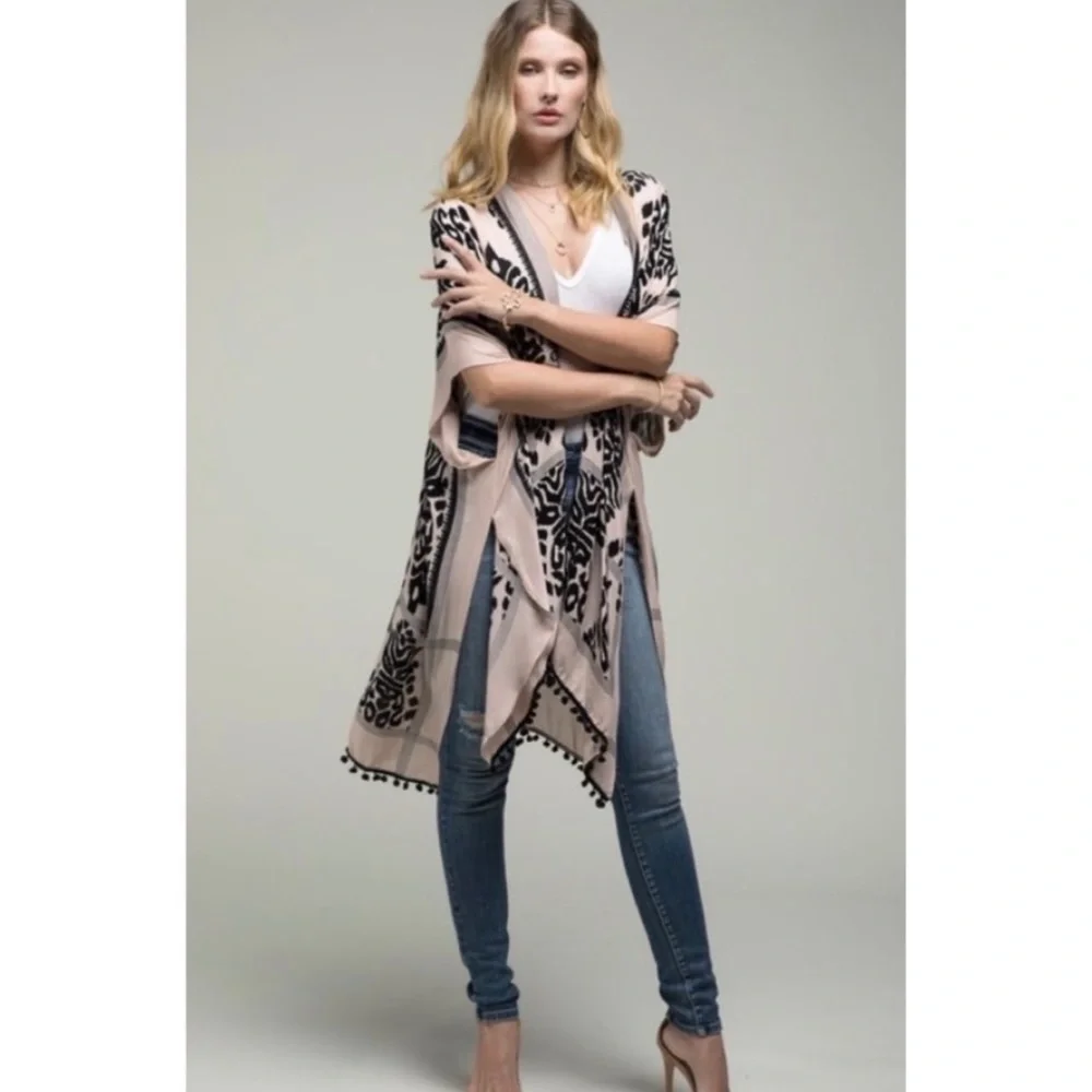 New! Ruggine Damask Print Pom Pom Trim Viscose Lightweight Kimono Coverup Top - Picture 5 of 6